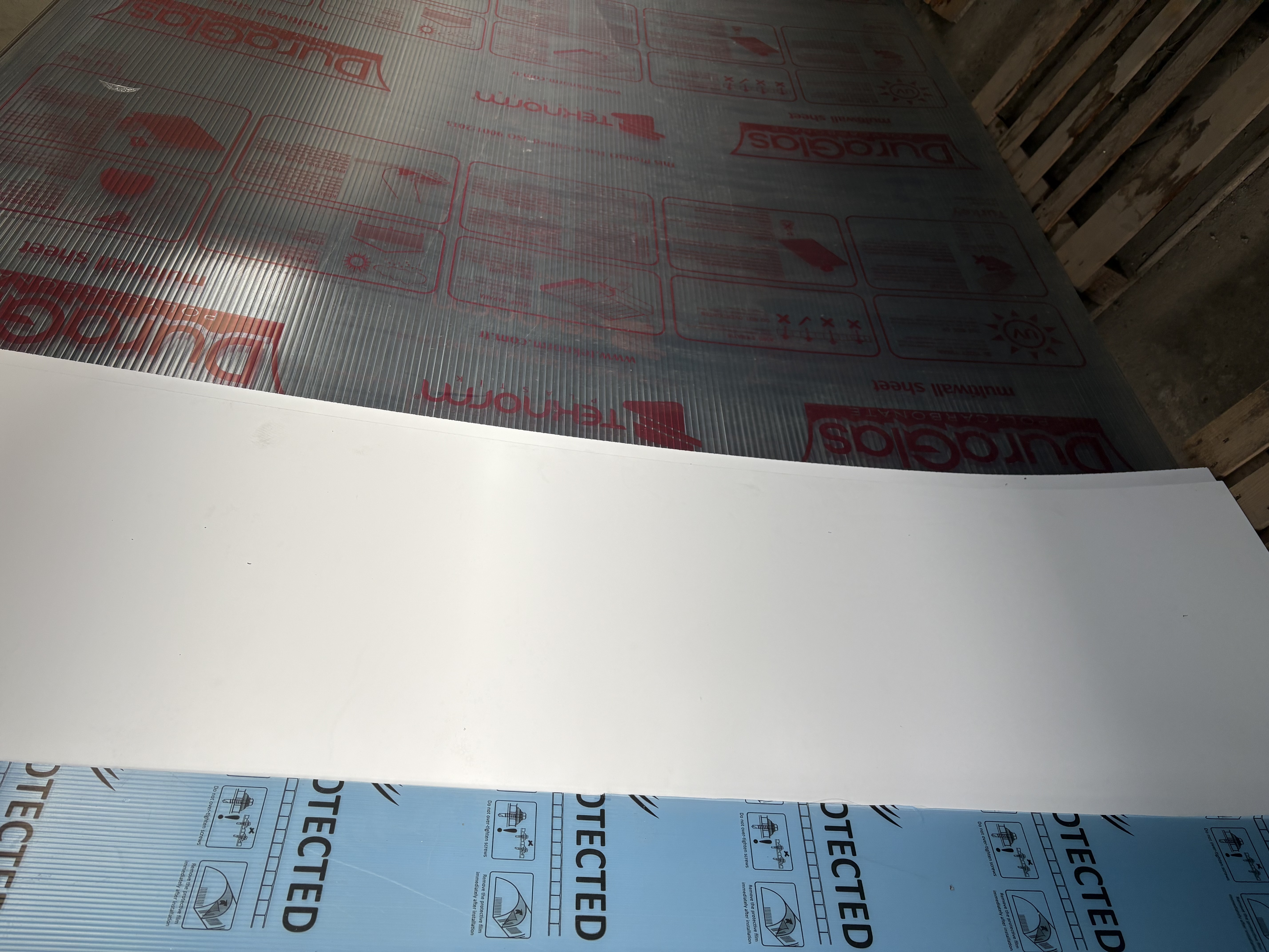 FENIKS EOOD поликарбонатни плоскости